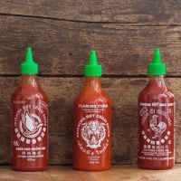 Шрирача — краткая история популярного соуса