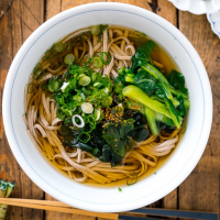 Японский рамен с лапшой соба по классическому рецепту &quot;Каке Соба&quot;