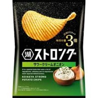 Картофельные чипсы Koikeya Strong со вкусом сметаны и лука, Япония