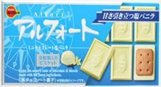 Соленый белый шоколад New Alfort со вкусом ванильного мороженого с печеньем внутри, 55г, Япония