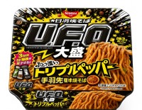 Лапша UFO Nissin Якисоба куриные крылышки с перцем, Япония, 150г