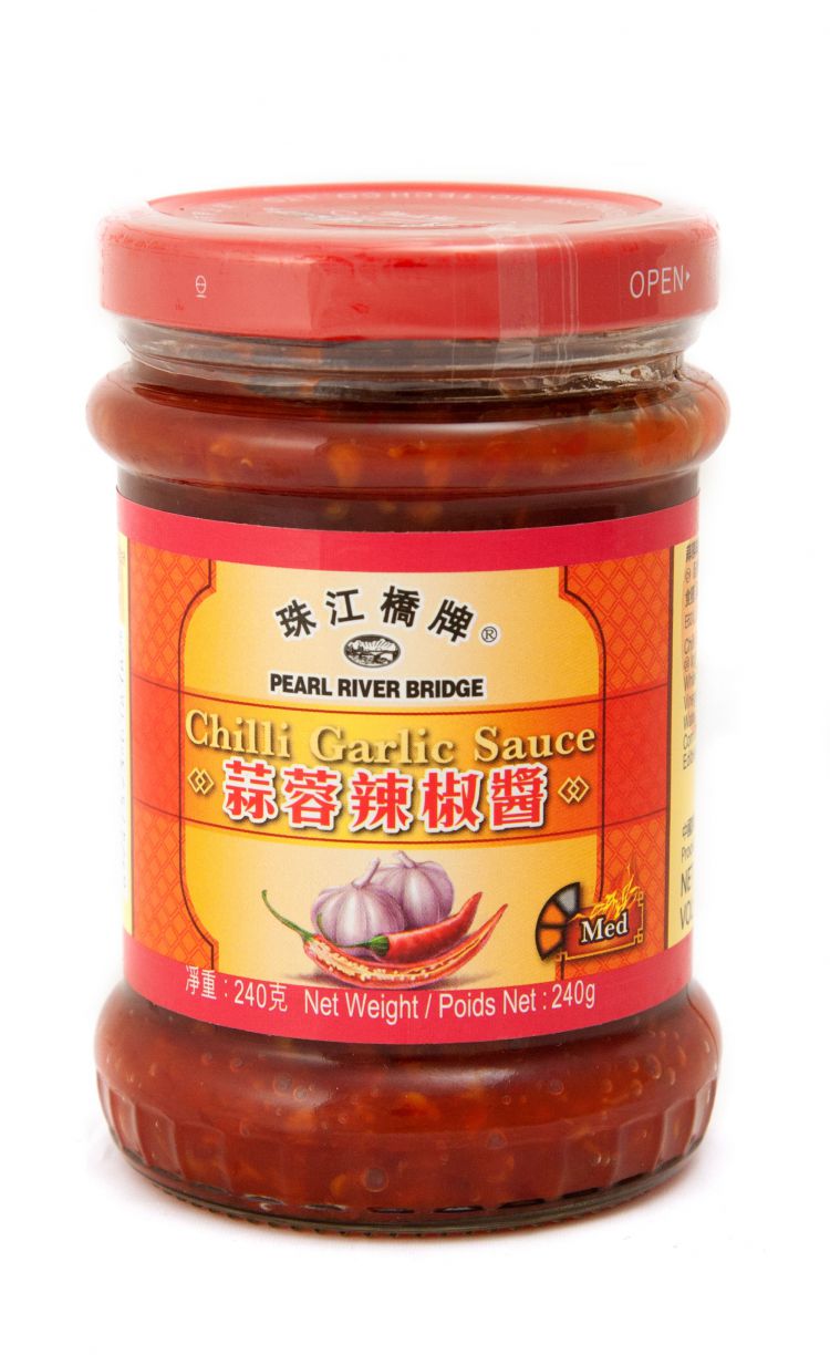 Купить Соус чили с чесноком Pearl River Bridge, 240г, Китай по цене 205 ...