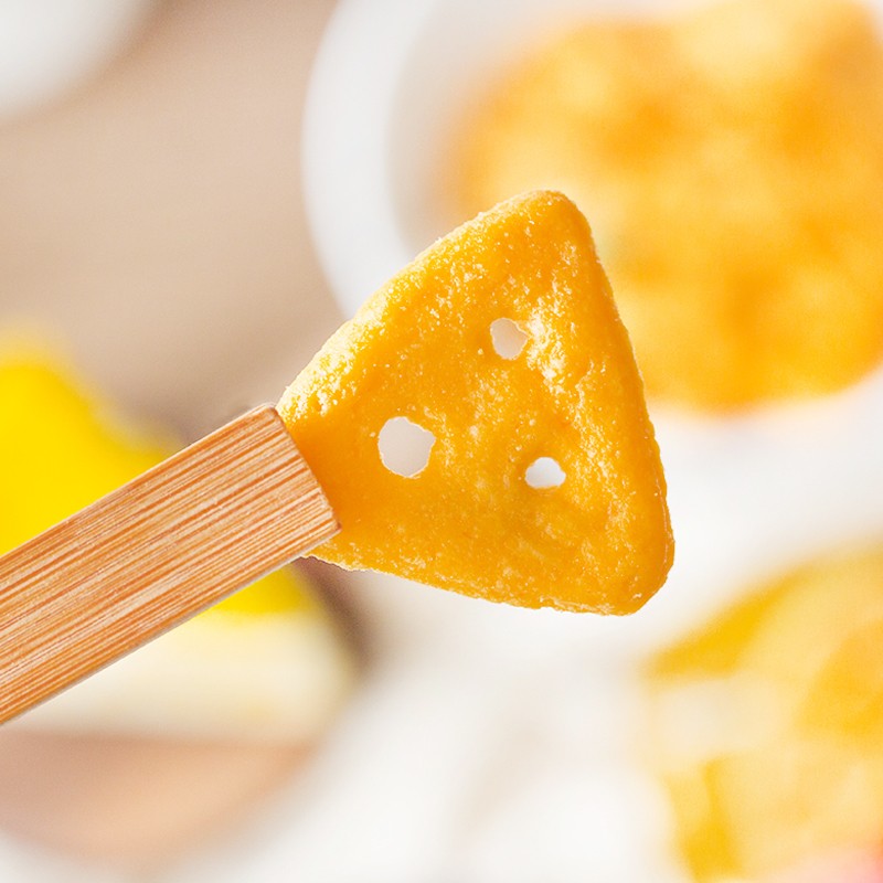 Печенье Cheeza с сыром камамбер, 40г, Япония