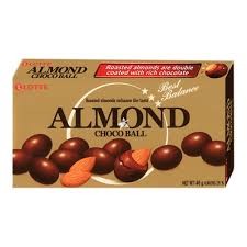 Миндаль в молочном шоколаде LOTTE ALMOND CHOKO BALL, 46 г