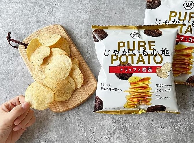 Японские картофельные чипсы "Свежий картофель" с трюфелями и каменной солью Коике-я, KOIKE-YA 52 г, без ГМО
